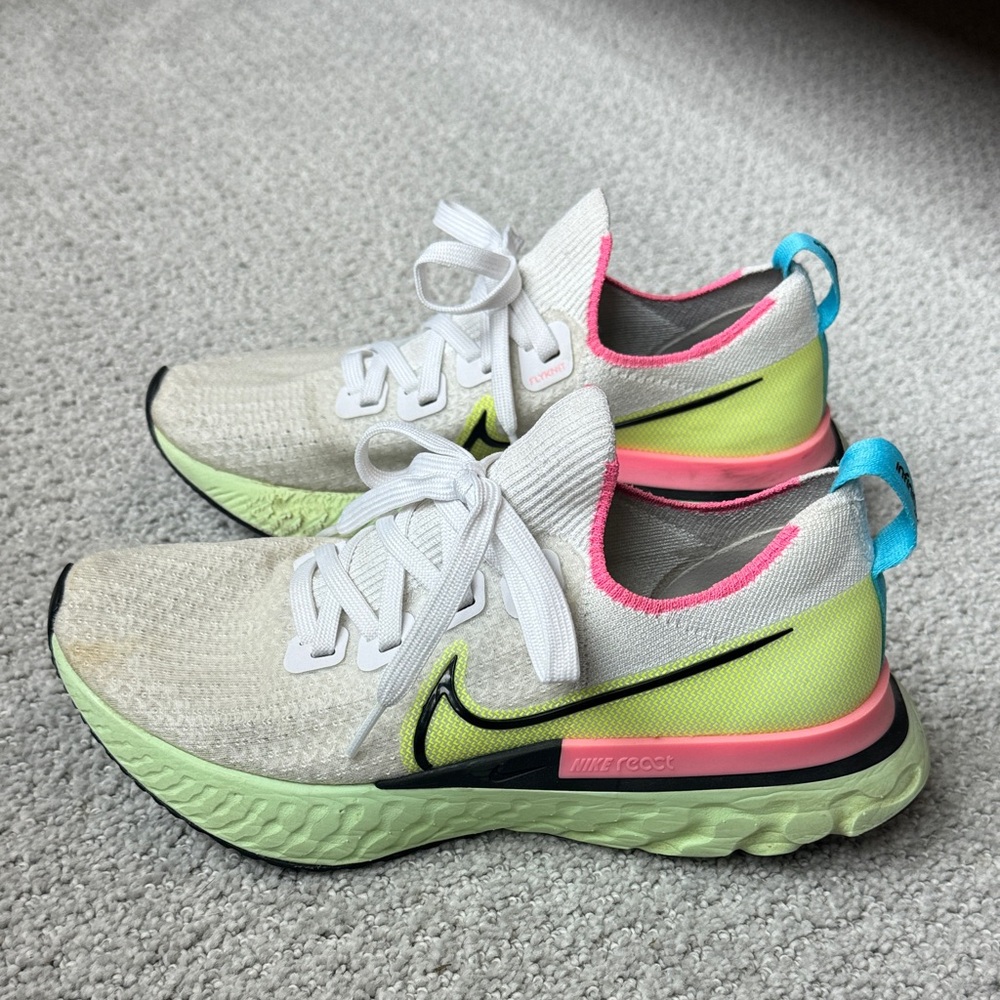 Nike Women’s React Infinity Run Flyknit Volt Pink Glow Size